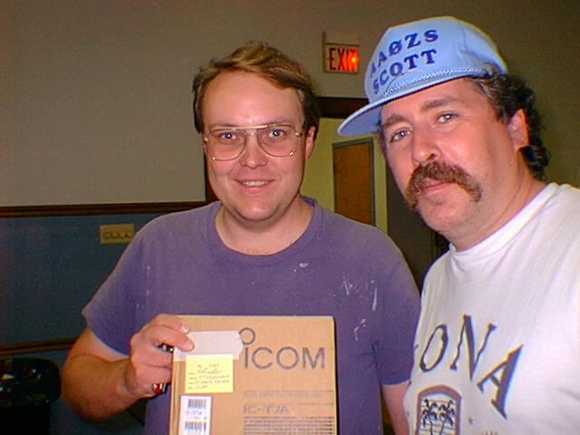 WI0T winning handheld at St. Charles, MO Hamfest